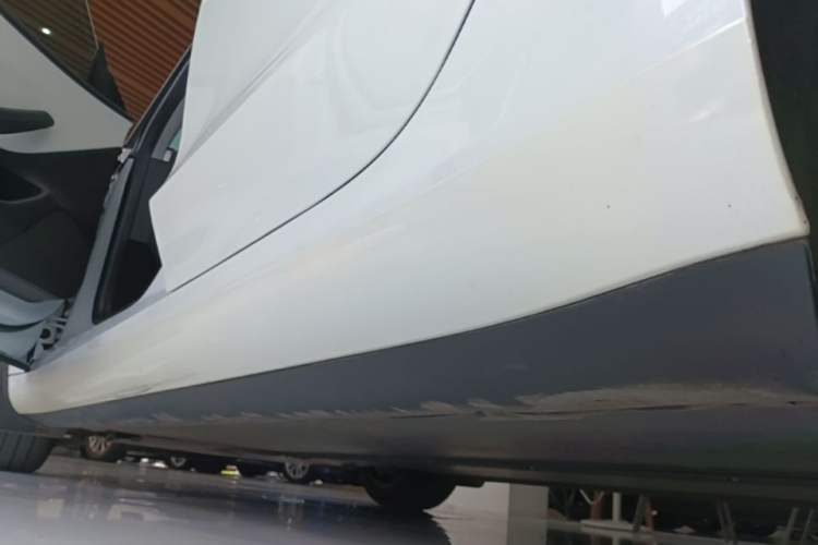 Used Tesla Model 3 2023 Rear-Wheel-Drive Version Left Side Sill