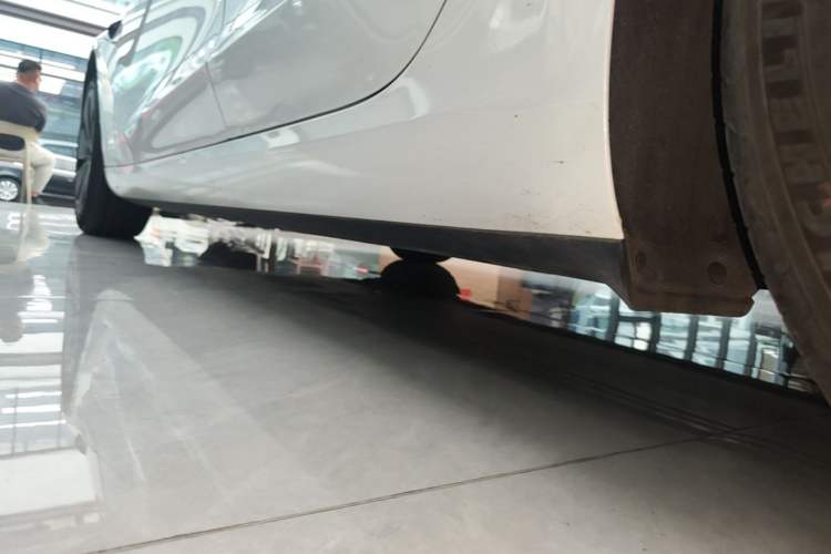 Used Tesla Model 3 2023 Rear-Wheel-Drive Version Left Side Sill