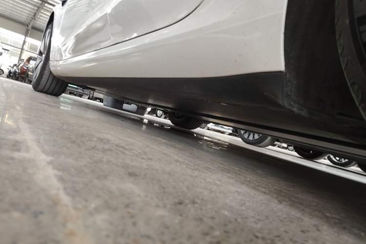 Used Tesla Model 3 2023 Rear-Wheel-Drive Version Left Side Sill