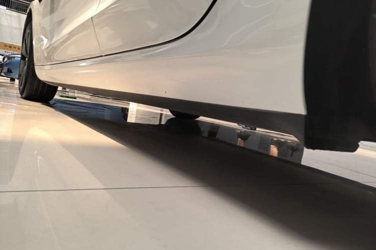 Used Tesla Model 3 2023 Rear-Wheel-Drive Version Left Side Sill