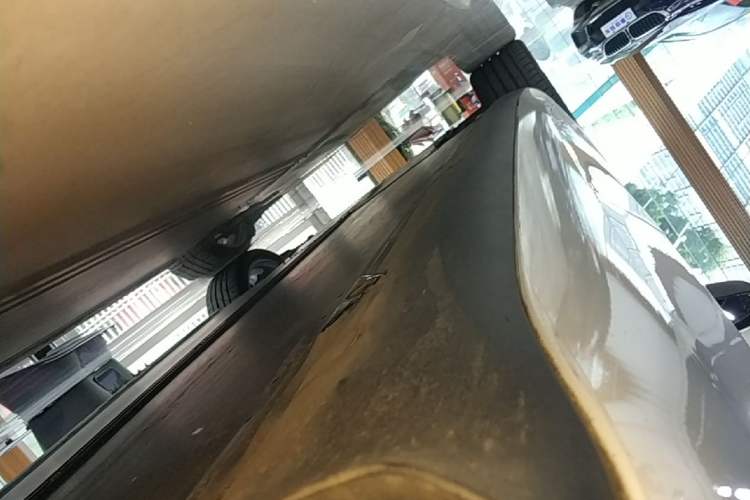 Used Tesla Model 3 2023 Long-Range All-Wheel-Drive Version Left Side Sill
