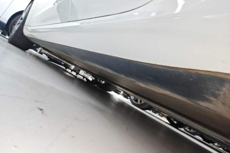 Used Tesla Model 3 2023 Rear-Wheel-Drive Version Left Side Sill