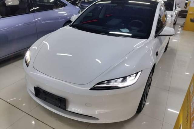 Używany Tesla Model 3 2023 Long-Range All-Wheel-Drive Version