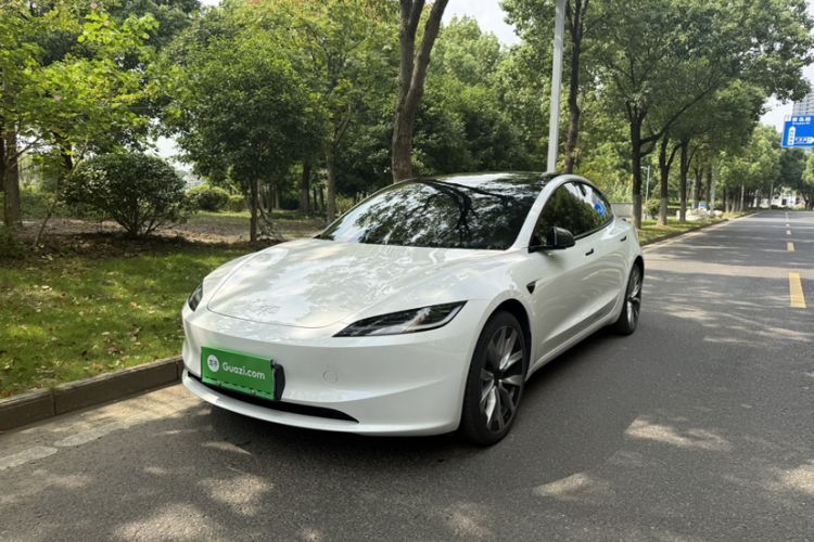 Tesla Model 3 2023 Long-Range All-Wheel-Drive Version