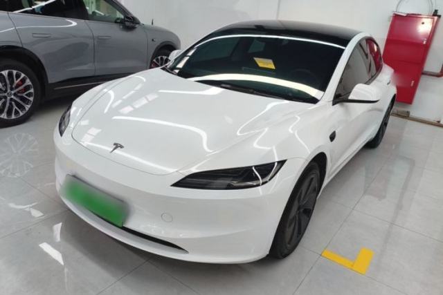 Used Tesla Model 3 2023 Long-Range All-Wheel-Drive Version