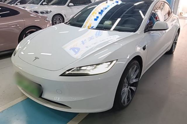 Used Tesla Model 3 2023 Long-Range All-Wheel-Drive Version