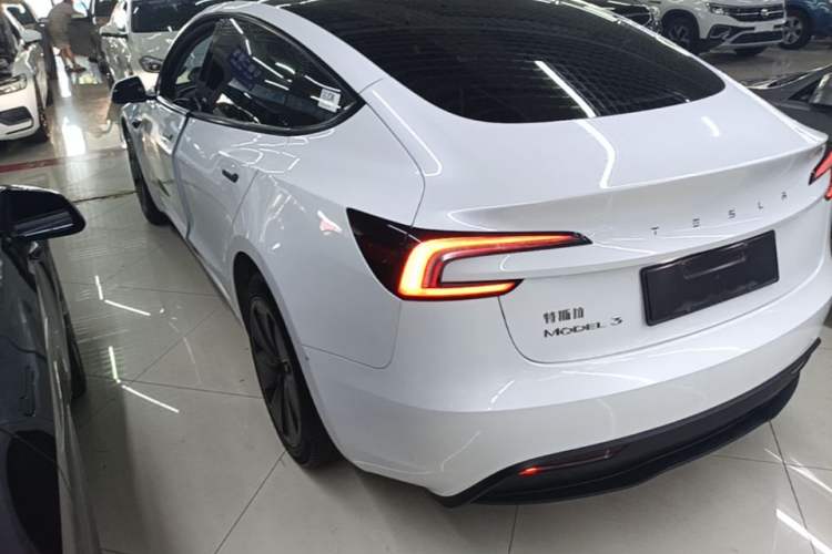 Used Tesla Model 3 2023 Rear-Wheel-Drive Version Rear Left 45 Deg