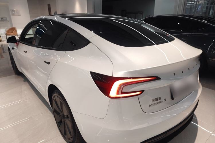 Used Tesla Model 3 2023 Rear-Wheel-Drive Version Rear Left 45 Deg