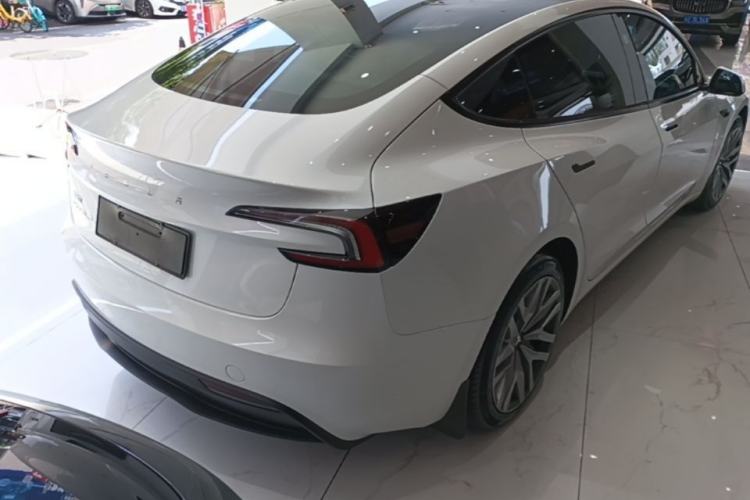 Used Tesla Model 3 2023 Rear-Wheel-Drive Version Rear Right 45 Deg