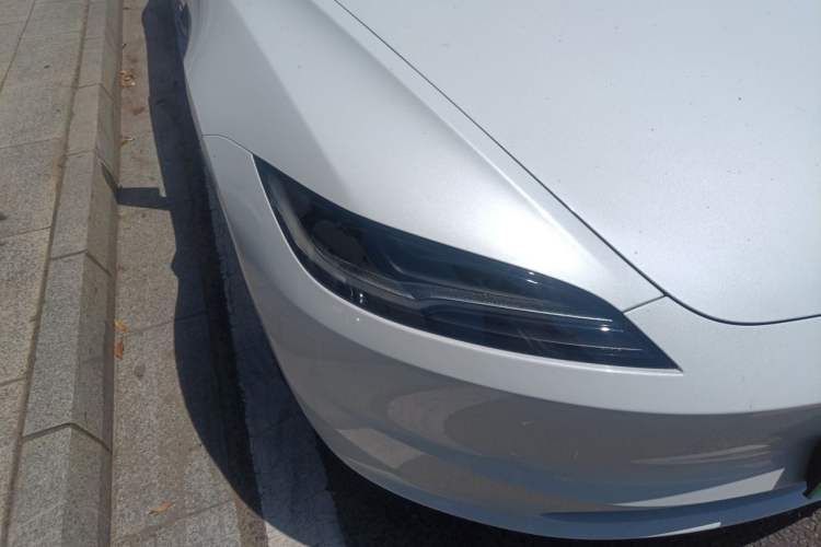 Used Tesla Model 3 2023 Long-Range All-Wheel-Drive Version Right Front Headlight