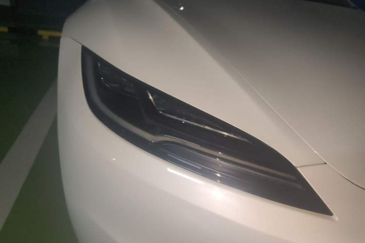Used Tesla Model 3 2023 Long-Range All-Wheel-Drive Version Right Front Headlight