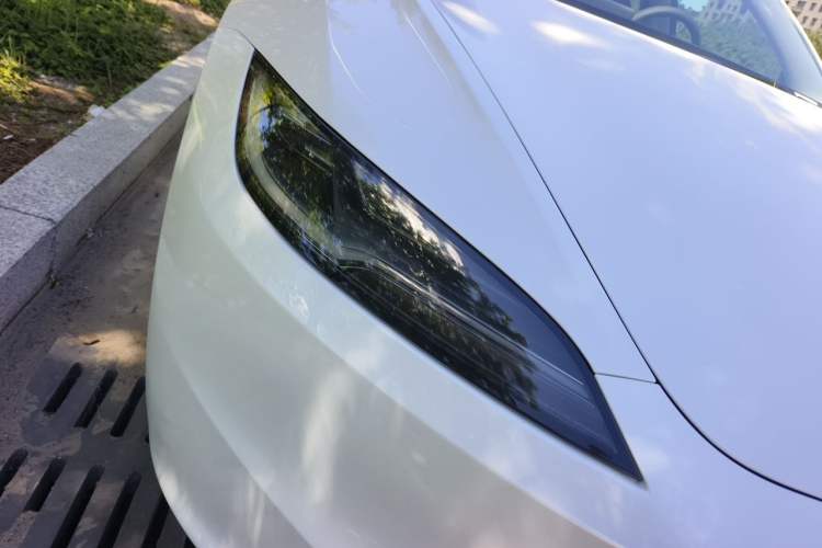 Used Tesla Model 3 2023 Long-Range All-Wheel-Drive Version Right Front Headlight