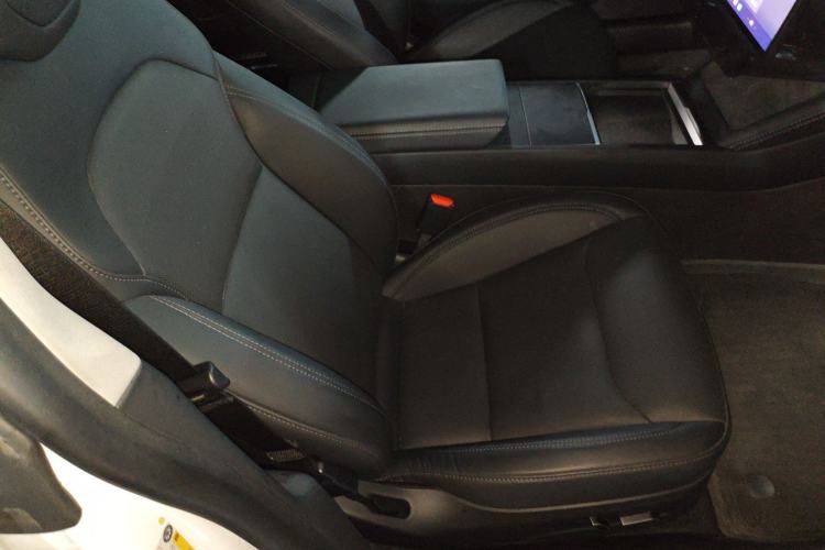 Used Tesla Model 3 2023 Rear-Wheel-Drive Version Right Front Seat