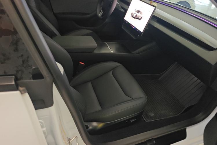 Used Tesla Model 3 2023 Rear-Wheel-Drive Version Right Front Seat