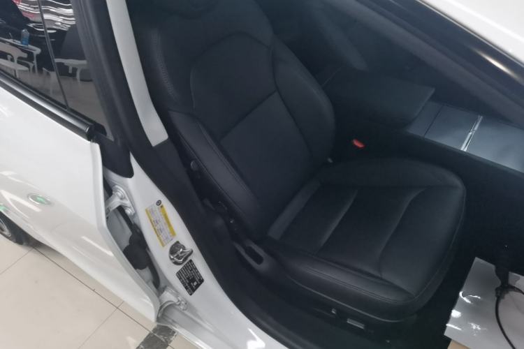 Used Tesla Model 3 2023 Rear-Wheel-Drive Version Right Front Seat