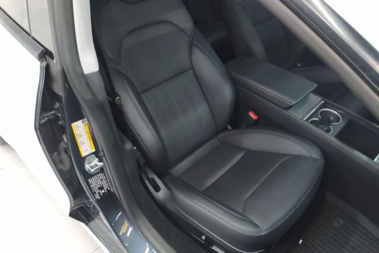 Used Tesla Model 3 2023 Long-Range All-Wheel-Drive Version Right Front Seat