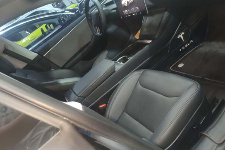 Used Tesla Model 3 2023 Rear-Wheel-Drive Version Right Front Seat