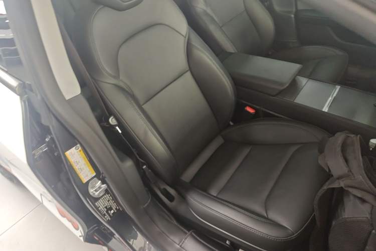 Used Tesla Model 3 2023 Rear-Wheel-Drive Version Right Front Seat