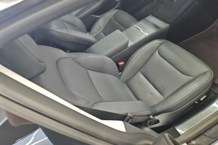 Used Tesla Model 3 2023 Rear-Wheel-Drive Version Right Front Seat