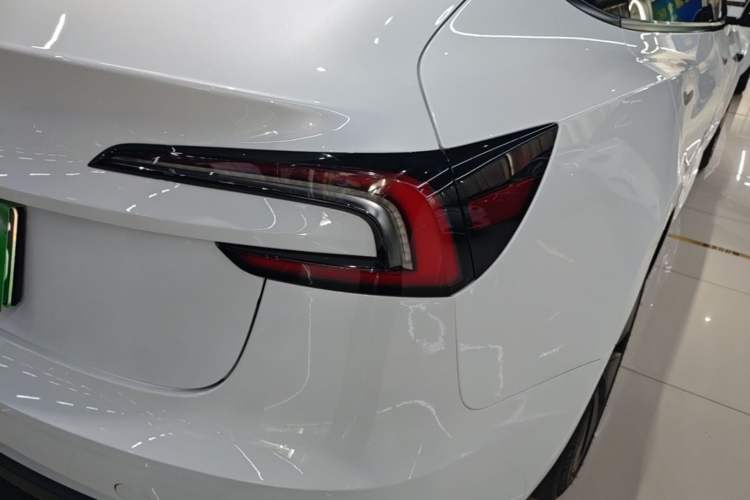 Used Tesla Model 3 2023 Rear-Wheel-Drive Version Right Rear Taillight