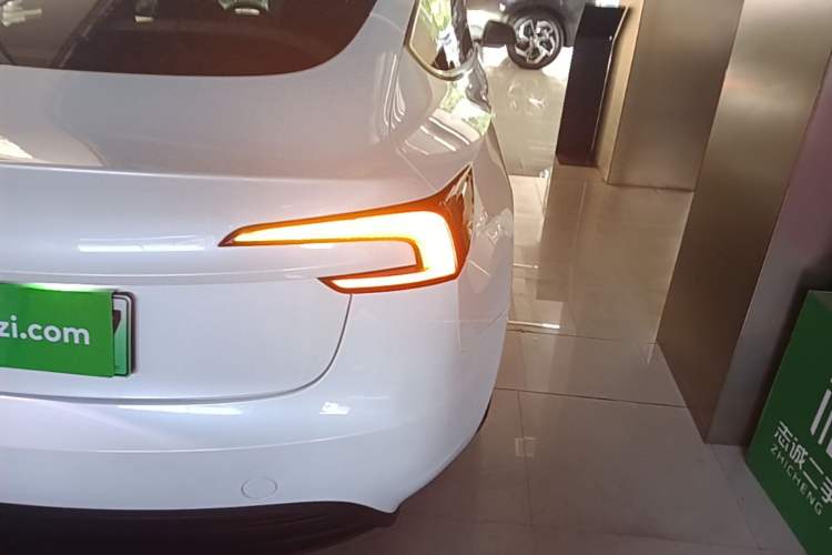Used Tesla Model 3 2023 Rear-Wheel-Drive Version Right Rear Taillight
