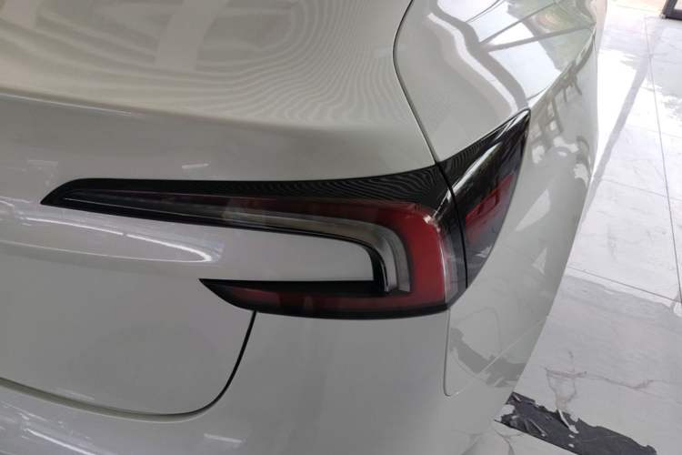 Used Tesla Model 3 2023 Rear-Wheel-Drive Version Right Rear Taillight