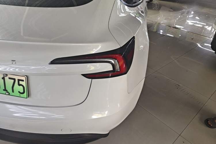 Used Tesla Model 3 2023 Rear-Wheel-Drive Version Right Rear Taillight