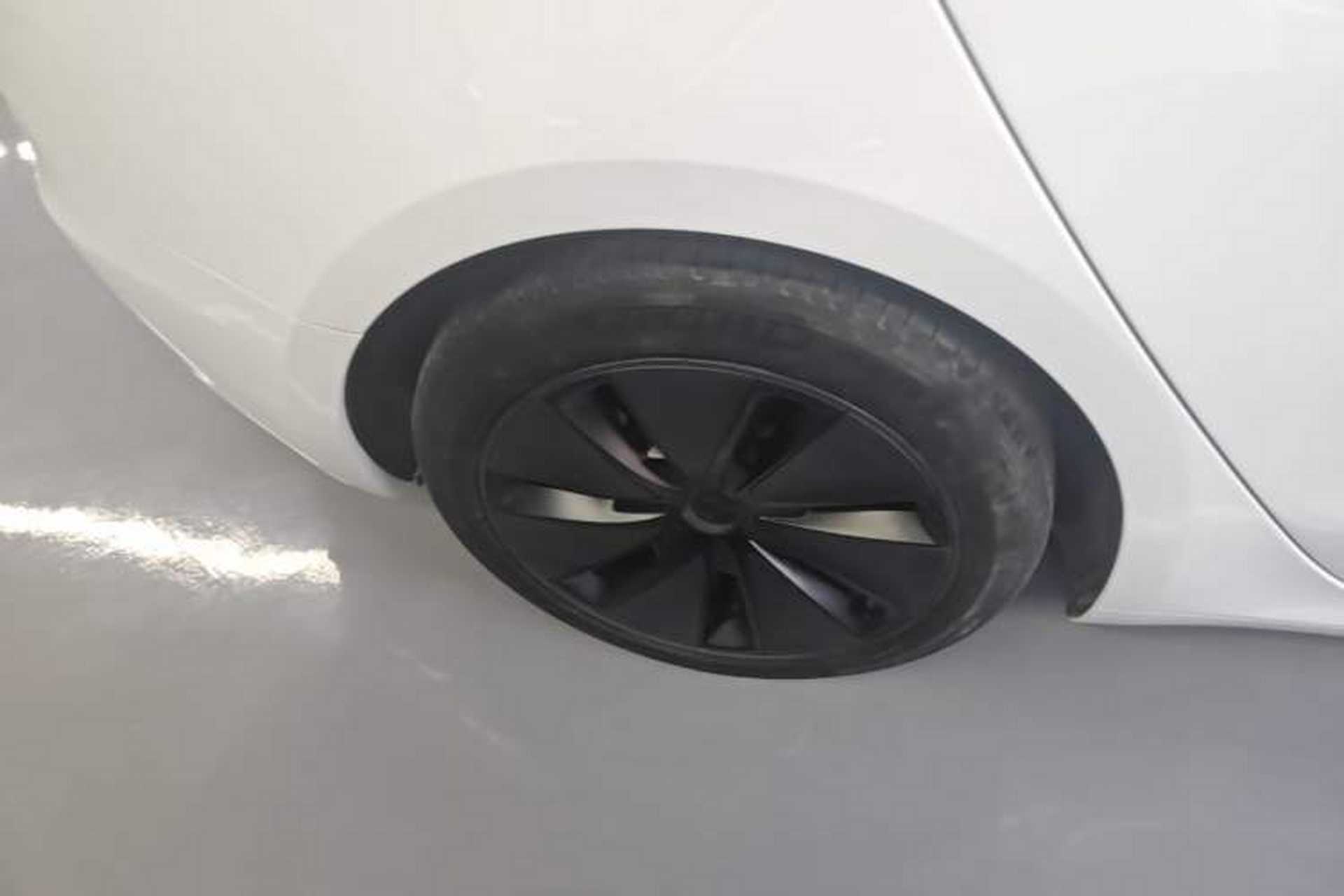 Used Tesla Model 3 2023 Rear-Wheel-Drive Version Right Rear Wheel Hub