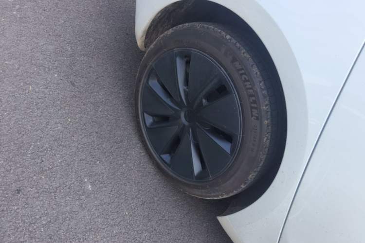 Used Tesla Model 3 2023 Rear-Wheel-Drive Version Right Rear Wheel Hub