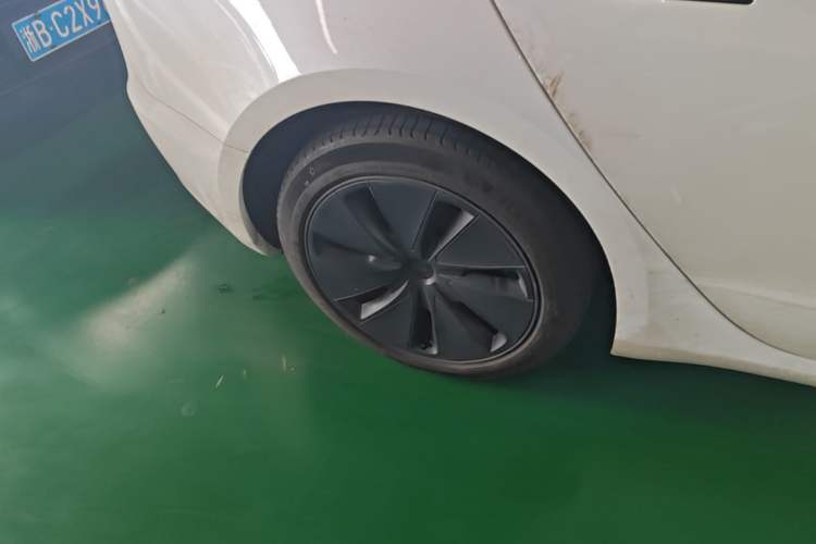 Used Tesla Model 3 2023 Rear-Wheel-Drive Version Right Rear Wheel Hub