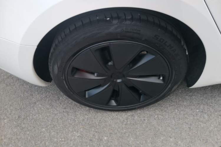 Used Tesla Model 3 2023 Rear-Wheel-Drive Version Right Rear Wheel Hub