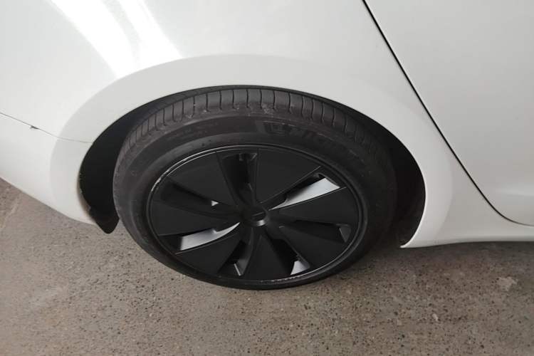 Used Tesla Model 3 2023 Rear-Wheel-Drive Version Right Rear Wheel Hub