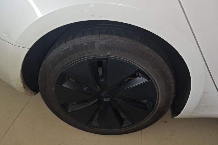 Used Tesla Model 3 2023 Long-Range All-Wheel-Drive Version Right Rear Wheel Hub
