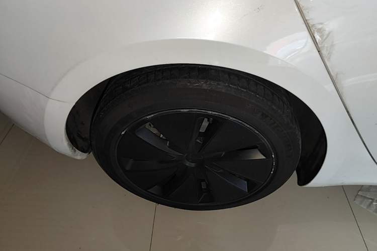 Used Tesla Model 3 2023 Rear-Wheel-Drive Version Right Rear Wheel Hub