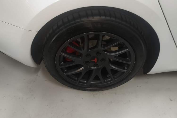 Used Tesla Model 3 2023 Rear-Wheel-Drive Version Right Rear Wheel Hub