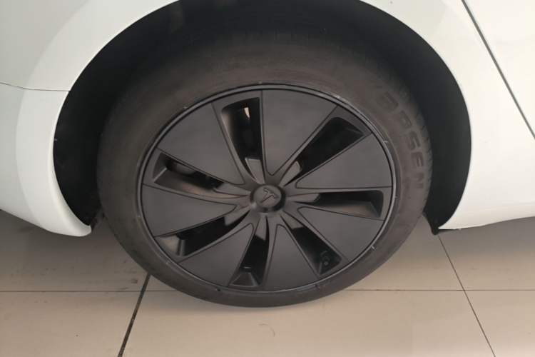 Used Tesla Model 3 2023 Rear-Wheel-Drive Version Right Rear Wheel Hub