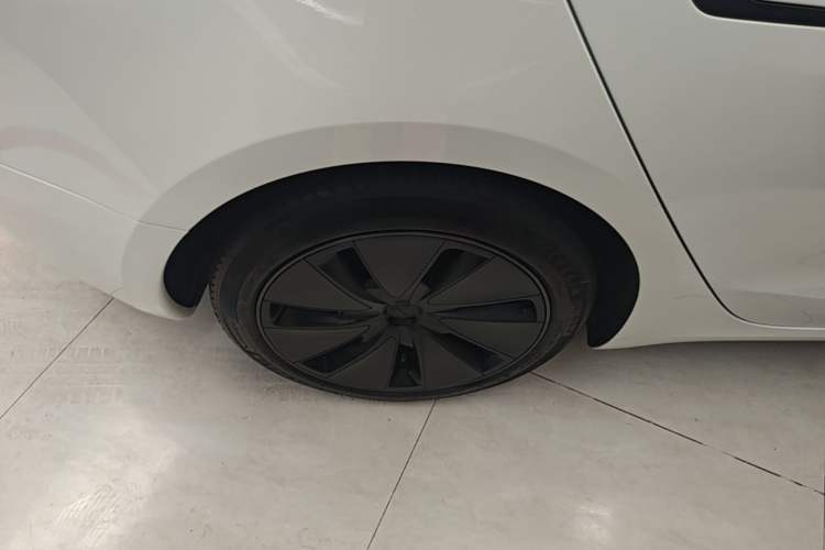 Used Tesla Model 3 2023 Rear-Wheel-Drive Version Right Rear Wheel Hub
