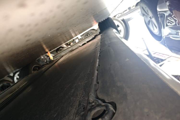 Used Tesla Model 3 2023 Rear-Wheel-Drive Version Right Side Sill