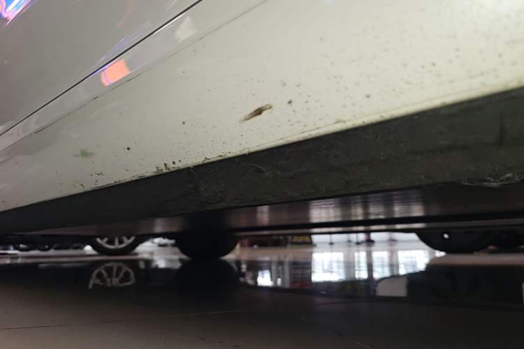 Used Tesla Model 3 2023 Rear-Wheel-Drive Version Right Side Sill