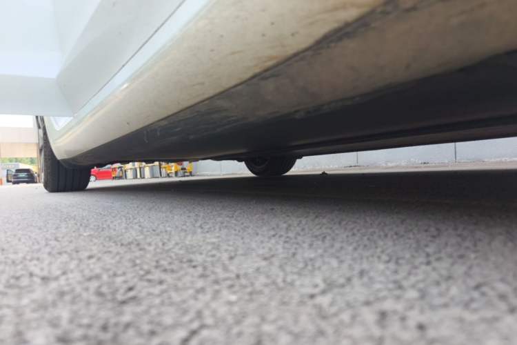 Used Tesla Model 3 2023 Rear-Wheel-Drive Version Right Side Sill