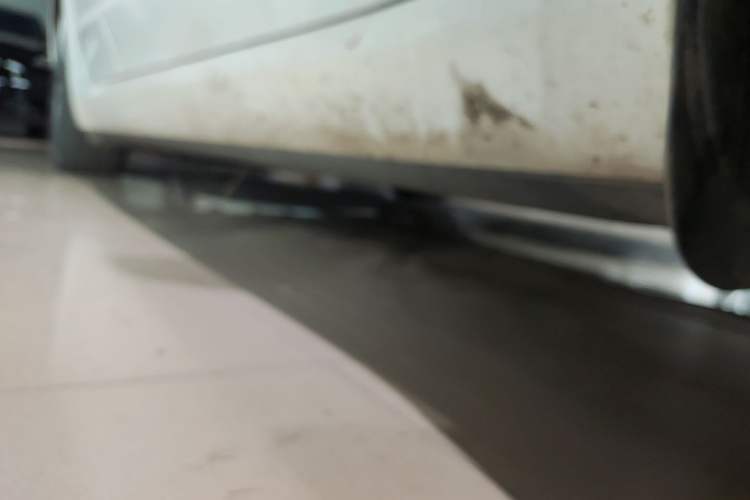 Used Tesla Model 3 2023 Rear-Wheel-Drive Version Right Side Sill