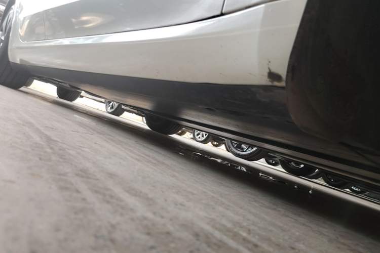 Used Tesla Model 3 2023 Rear-Wheel-Drive Version Right Side Sill