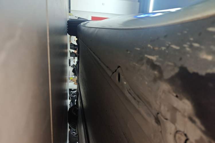 Used Tesla Model 3 2023 Rear-Wheel-Drive Version Right Side Sill