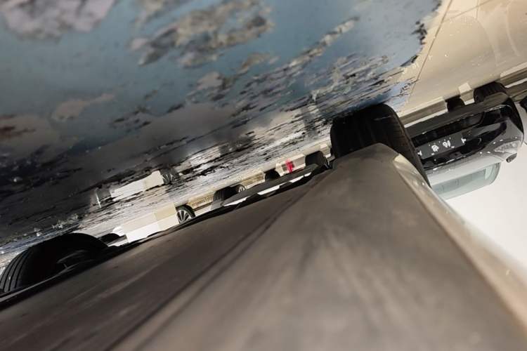 Used Tesla Model 3 2023 Rear-Wheel-Drive Version Right Side Sill