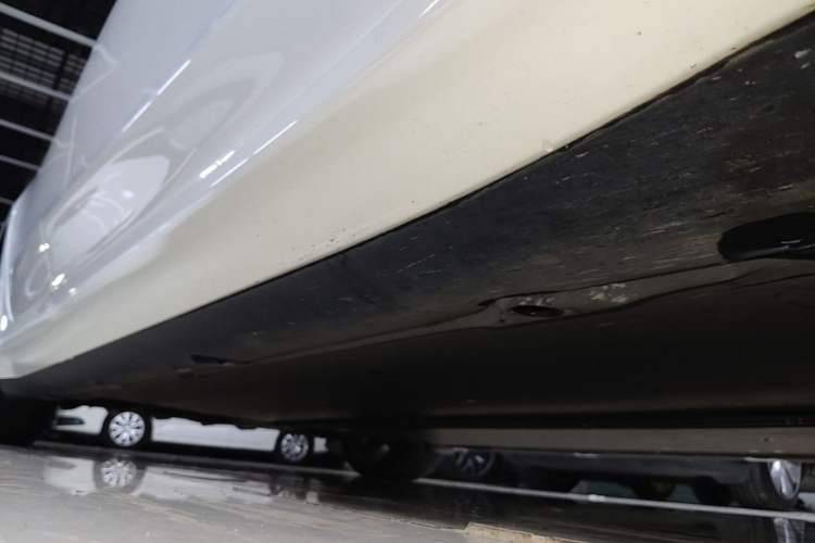 Used Tesla Model 3 2023 Rear-Wheel-Drive Version Right Side Sill