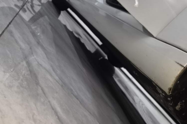 Used Tesla Model 3 2023 Rear-Wheel-Drive Version Right Side Sill