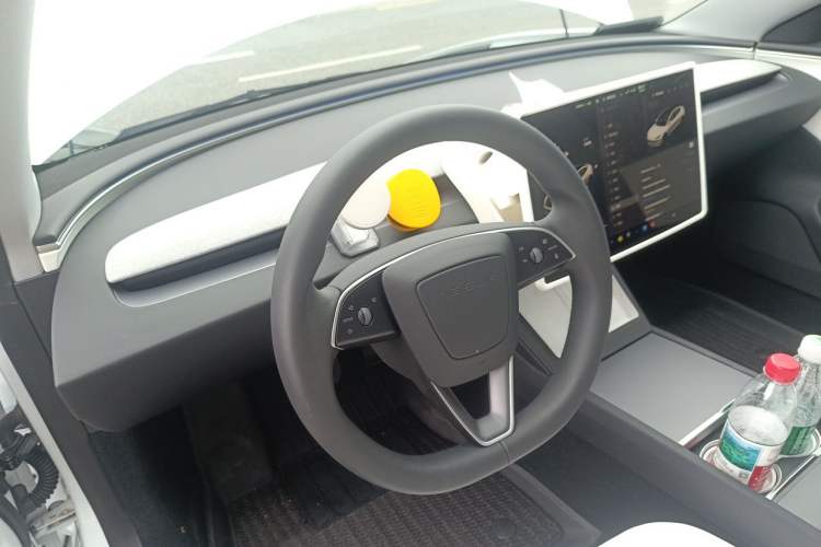 Used Tesla Model 3 2023 Rear-Wheel-Drive Version Steering Wheel