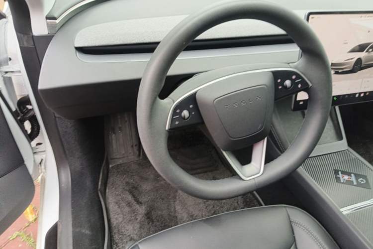 Used Tesla Model 3 2023 Rear-Wheel-Drive Version Steering Wheel