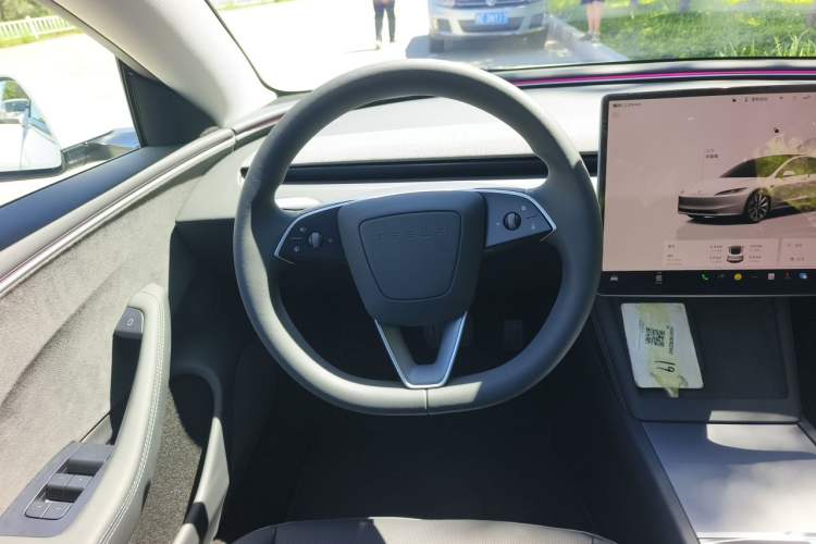 Used Tesla Model 3 2023 Long-Range All-Wheel-Drive Version Steering Wheel