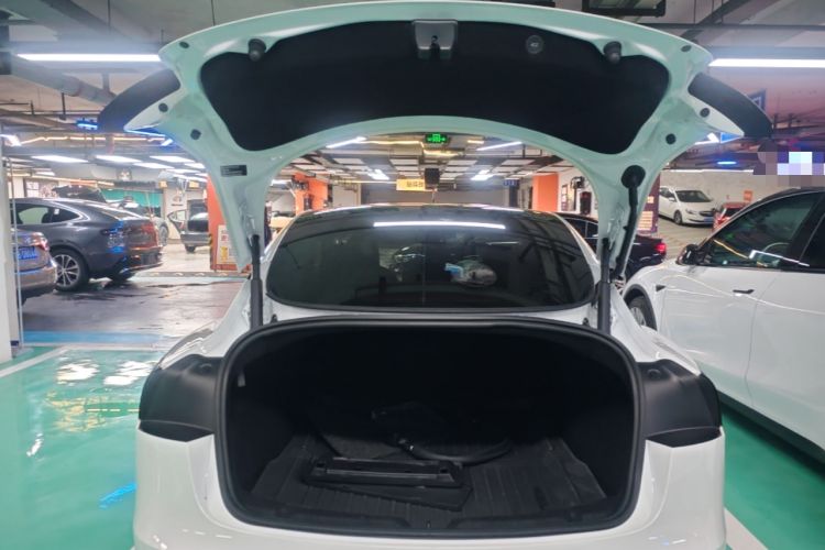 Used Tesla Model 3 2023 Long-Range All-Wheel-Drive Version Trunk